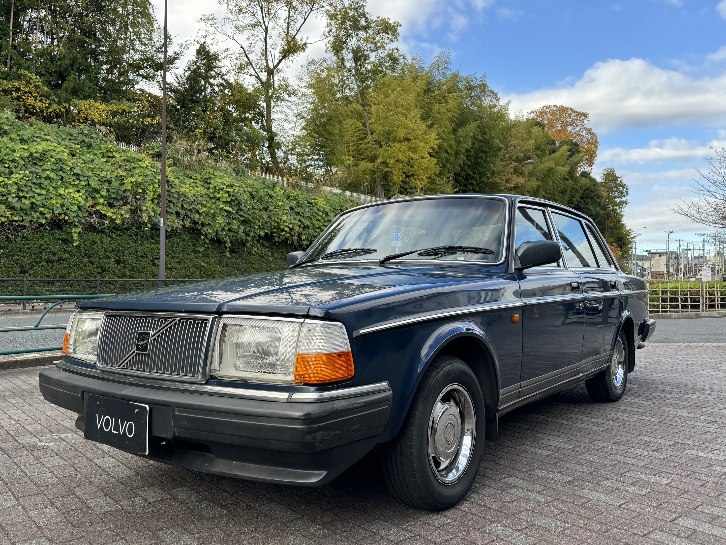 ボルボ 244GL紺 | 中古車情報 | ボルボ（volvo）専門店の2nd Motors